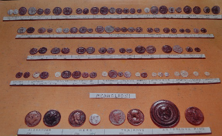 Pesaro - Ritrovata la moneta di Traiano, era stata rubata dal  Museo Oliveriano nel 1978